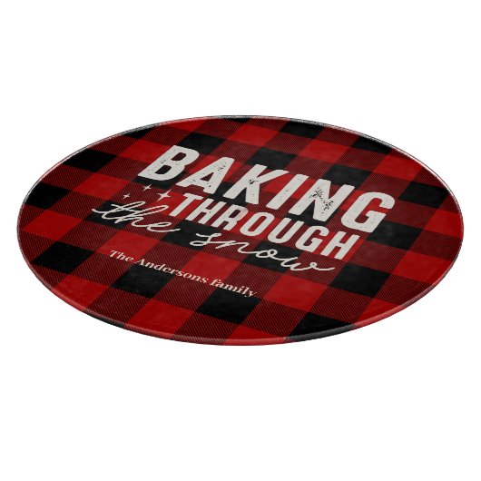 Baking Through the Snow Buffalo Plaid Christmas Schneidebrett (Ecke)