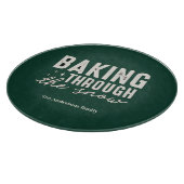 “Baking Through the Snow Personalized Forest Green Schneidebrett (Ecke)