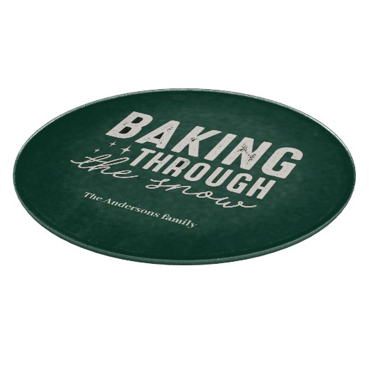 “Baking Through the Snow Personalized Forest Green Schneidebrett (Ecke)