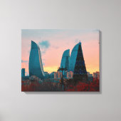Baku-Skyline und Flammentürme Leinwanddruck (Vorderseite)
