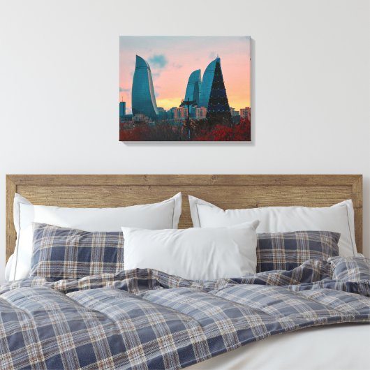 Baku-Skyline und Flammentürme Leinwanddruck (Insitu (Schlafzimmer))