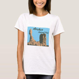 Balanced rock in Arches National Park - Utah, USA T-Shirt