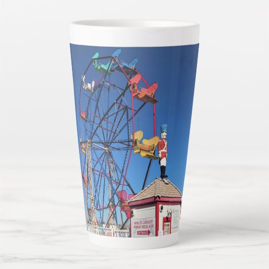 Balboa Fun Zone, Newport Beach, Kalifornien Milchtasse (Vorderseite)