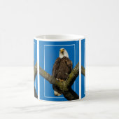 Bald-Adler an der Grenze Kaffeetasse (Mittel)