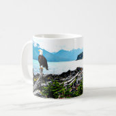 Bald-Adler an der Küste von Alaska Kaffeetasse (Vorderseite Links)