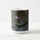 Bald Adler im Flug Kaffeetasse (Mittel)