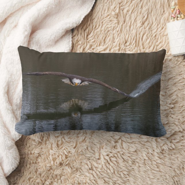 Bald Adler im Flug Lendenkissen (Decke)