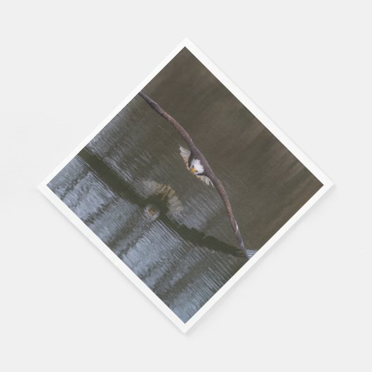 Bald Adler im Flug Serviette (Ecke)