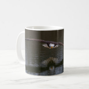 Bald Adler in Flight Coffee Tasse