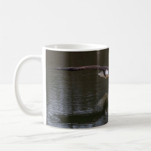Bald Adler in Flight Coffee Tasse (Links)