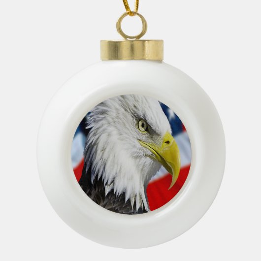 Bald-Adler-Kopf und eine amerikanische Flagge Keramik Kugel-Ornament (Vorderseite)