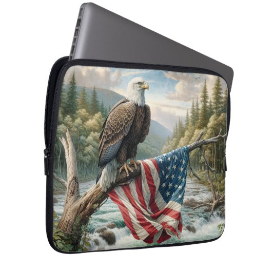 Bald-Adler mit amerikanischer Flagge auf Baumzweig Laptopschutzhülle (Vorne Rechts)