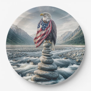 Bald Adler mit amerikanischer Flagge auf einem Cai Pappteller
