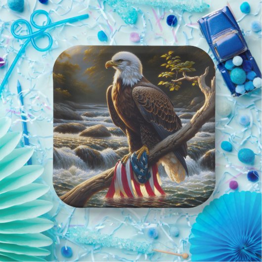 Bald-Adler mit amerikanischer Flagge auf einer Zwe Pappteller (Party)