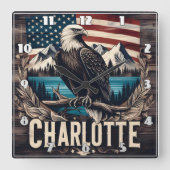 Bald Adler mit Blick auf Charlotte mit Bergen Quadratische Wanduhr (Vorderseite)