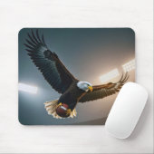 Bald-Adler mit einem Fußball Mousepad (Mit Mouse)