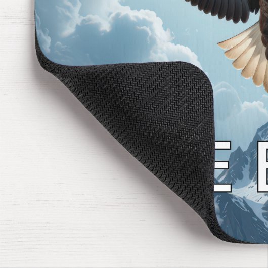 Bald Adler mit FREEDOM Text Mousepad (Ecke)