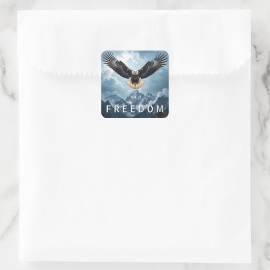 Bald Adler mit FREEDOM Text Quadratischer Aufkleber (Tasche)
