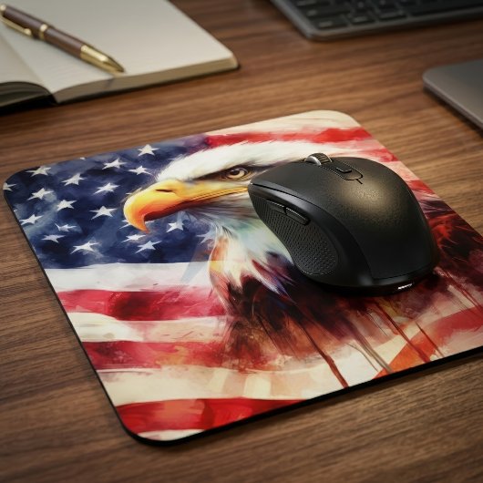 Bald-Adler mit USA-Flagge Mousepad