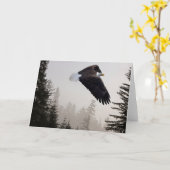 Bald-Adler stürzt durch Nebel Karte (Gelbe Blume)