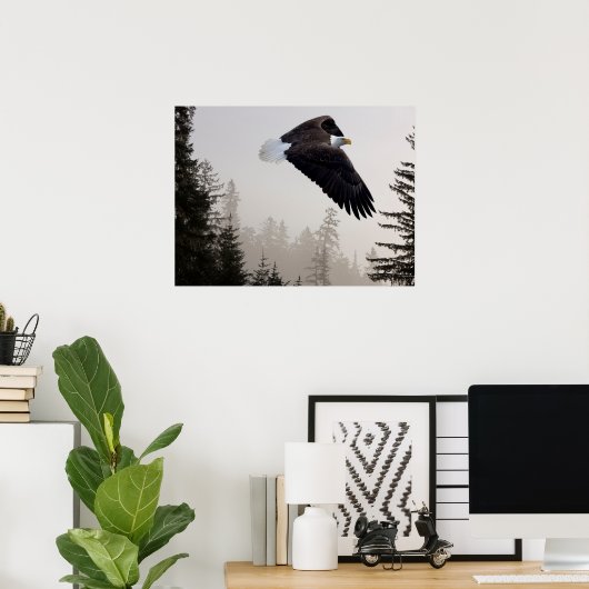 Bald-Adler stürzt durch Nebel Poster (Heimbüro)