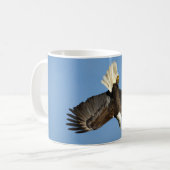 Bald-Adler taucht ins Wasser Kaffeetasse (Vorderseite Links)