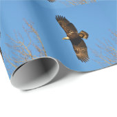 Bald-Adler über Bäumen Geschenkpapier (Rolleneckpunkt)