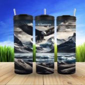 Bald-Adler über gefrorene Gipfel Thermosbecher