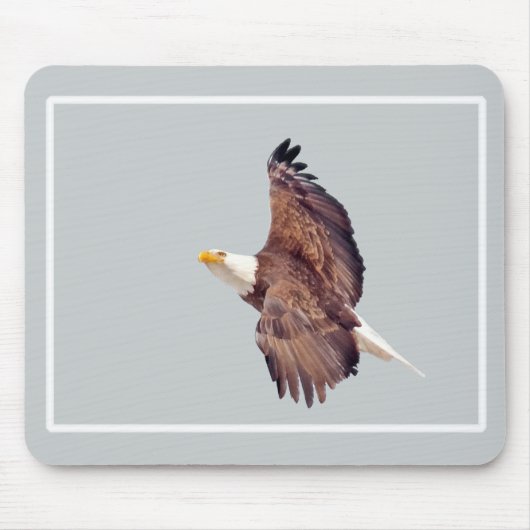 Bald Adleraugen zum Himmel Mousepad (Vorne)