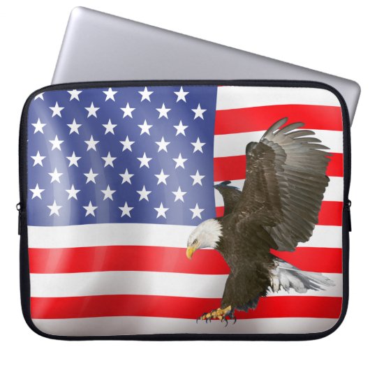 Bald Eagle auf amerikanischer Flagge Laptopschutzhülle (Vorderseite)