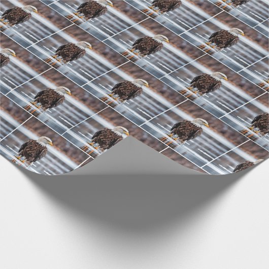 Bald Eagle auf dem Eissee Geschenkpapier (Ecke)