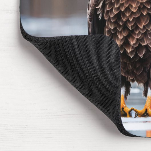 Bald Eagle auf dem Eissee Mousepad (Ecke)