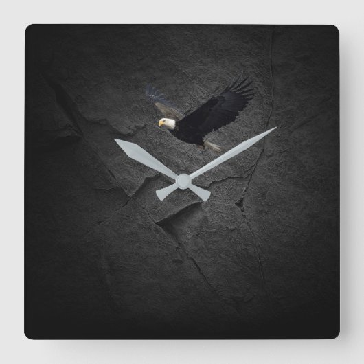 Bald Eagle auf schwarzem Felsen Quadratische Wanduhr (Vorderseite)