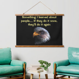 Bald Eagle Kopf mit amerikanischer Flagge auf sein Wandteppich Mit Holzrahmen
