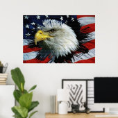 Bald Eagle Kopf mit amerikanischer Flagge hinter i Poster (Heimbüro)