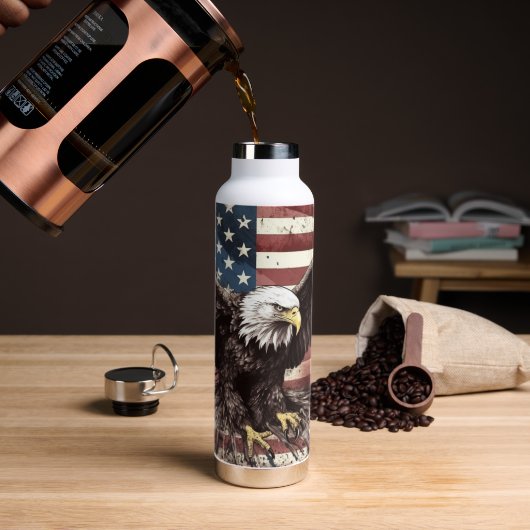 Bald Eagle Landing American Flag Trinkflasche (Kaffee)