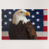Bald Eagle mit der amerikanischen Flagge hinter ih Puzzle (Horizontal)