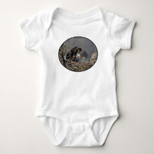 Bald Eagle mit ihrem Baby Strampler