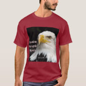 Bald eagle profile head on black background. T-Shi T-Shirt (Vorderseite)