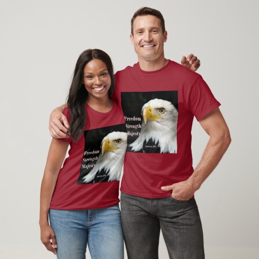 Bald eagle profile head on black background. T-Shi T-Shirt (Unisex)