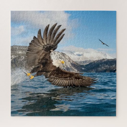 Bald Eagle schnappt sich einen Biss Puzzle (Vertikal)