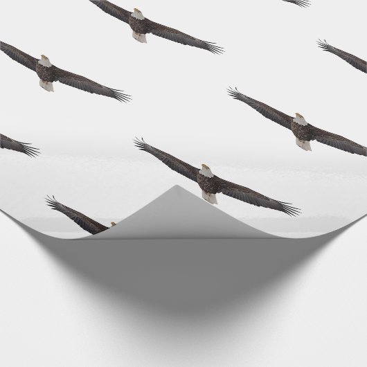 Bald Eagle Soaring Geschenkpapier (Ecke)