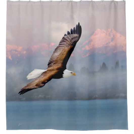 Bald Eagle über die olympischen Berge Washington Duschvorhang (Vorderseite)