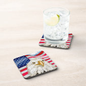 Bald Eagle vor der amerikanischen Flagge Patriotis Getränkeuntersetzer (Rechte Seite)