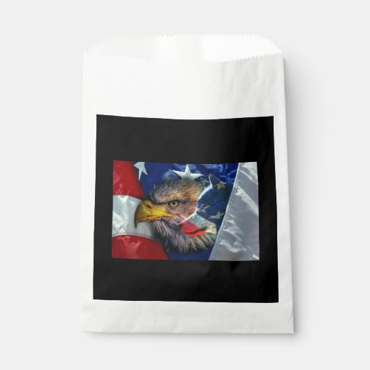 Bald Eagle Wolf American Flag Geschenktütchen (Vorderseite)