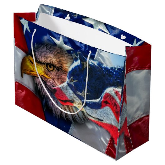 Bald Eagle Wolf American Flag Große Geschenktüte (Rückseite Schrägansicht)