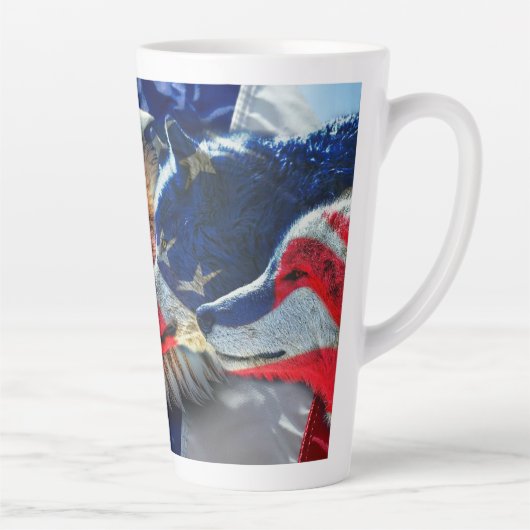 Bald Eagle Wolf American Flag Milchtasse (Rechts)