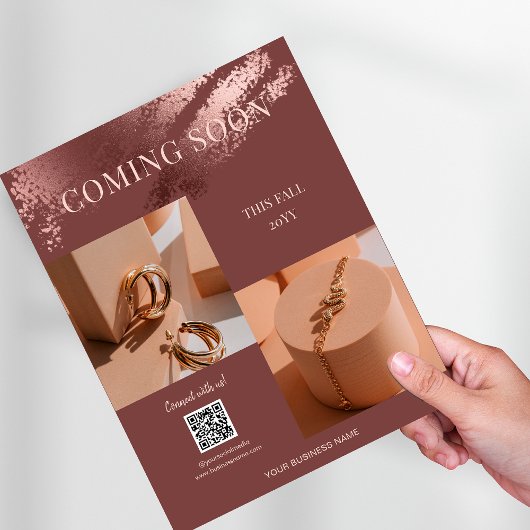 Bald erscheinende Fotos Geschäft Promo QR Code Flyer