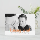 Bald ins Foto Schwangerschaft Ankündigung (Stehend Vorderseite)