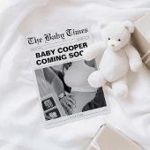 Bald kommt die Funny Newspaper Pregnancy Ankündigung